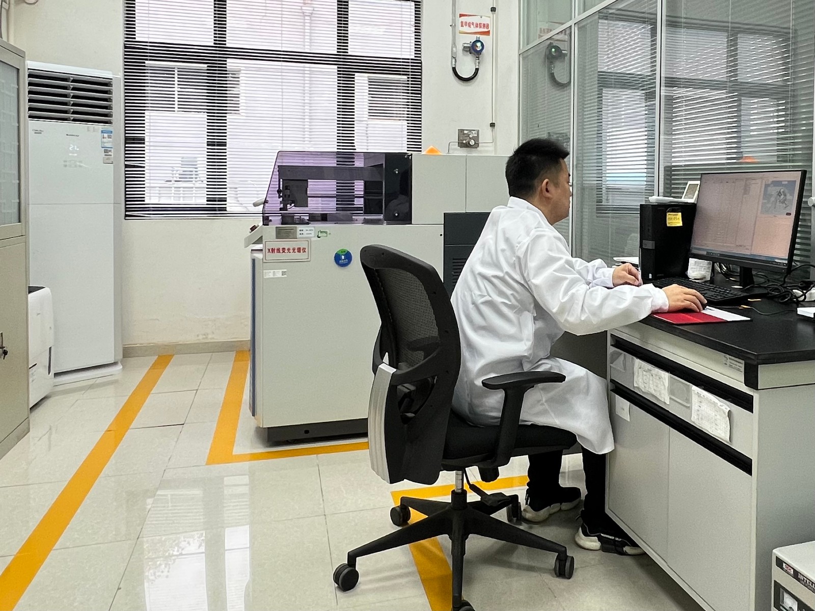 41597d71d53e8ee0358ca228d08e4227